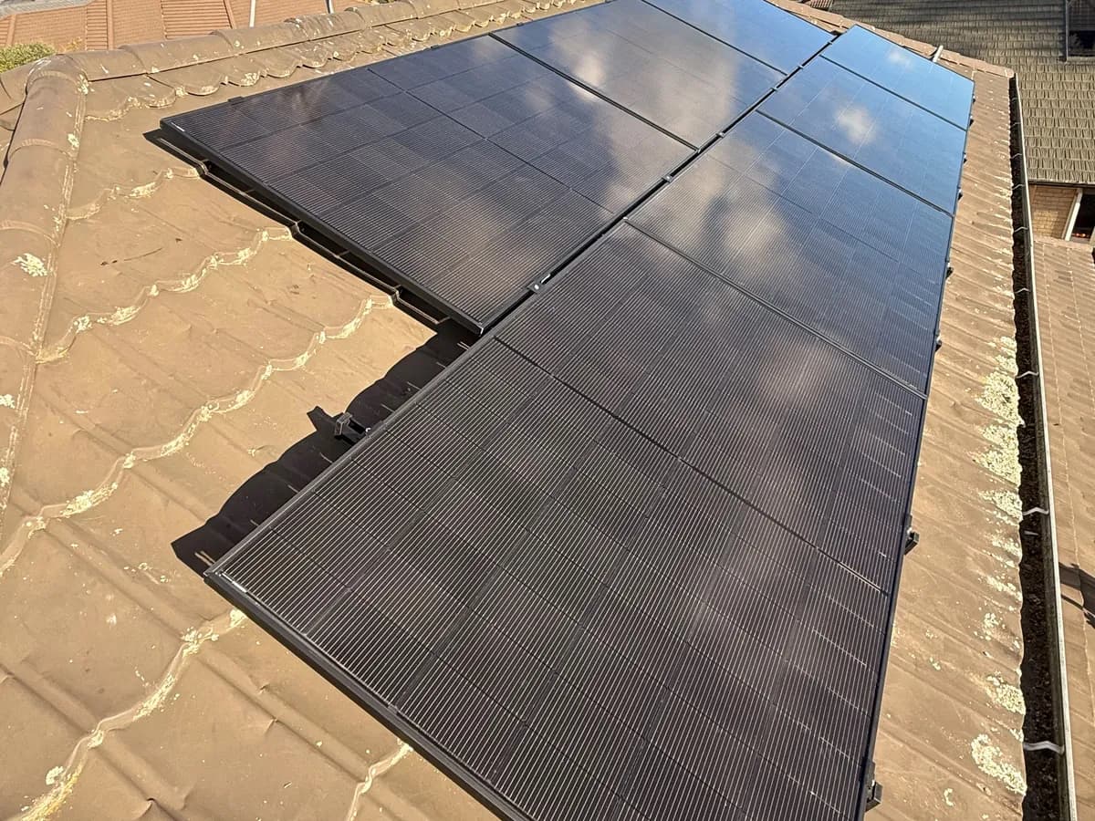 A 6.83kW EFS Solar array on a tile roof in Tauranga, Bay of Plenty