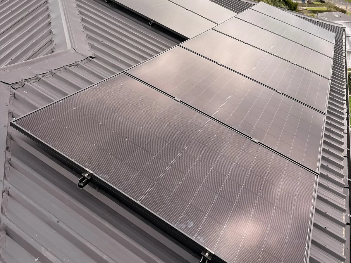A 9.1kW EFS Solar array on a home in Tīrau, Waikato